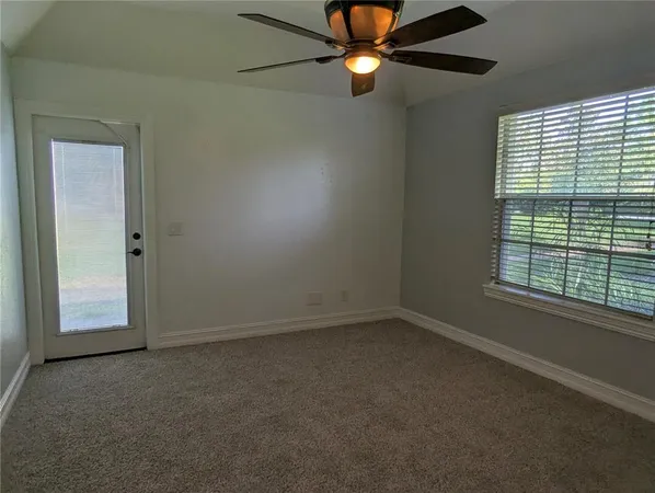 $4,975 | 8052 Oak Park, Orlando, FL 32819