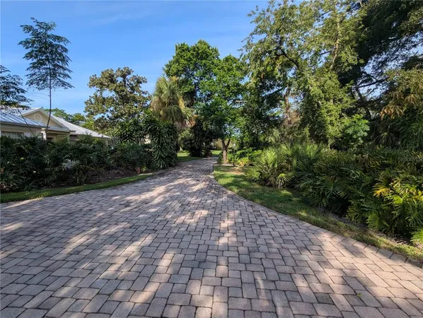 $4,975 | 8052 Oak Park, Orlando, FL 32819