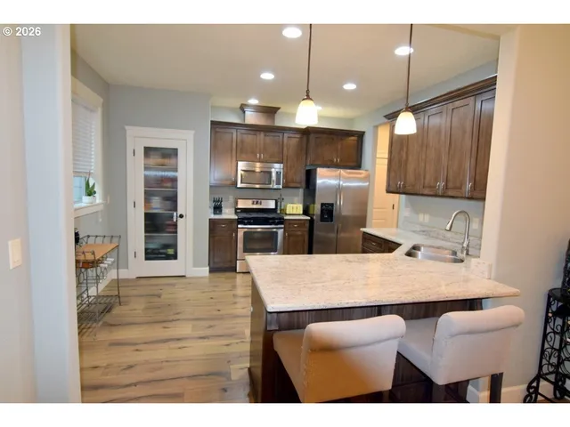 $449,900 | 2335 Maplewood Drive South, Salem, OR 97302