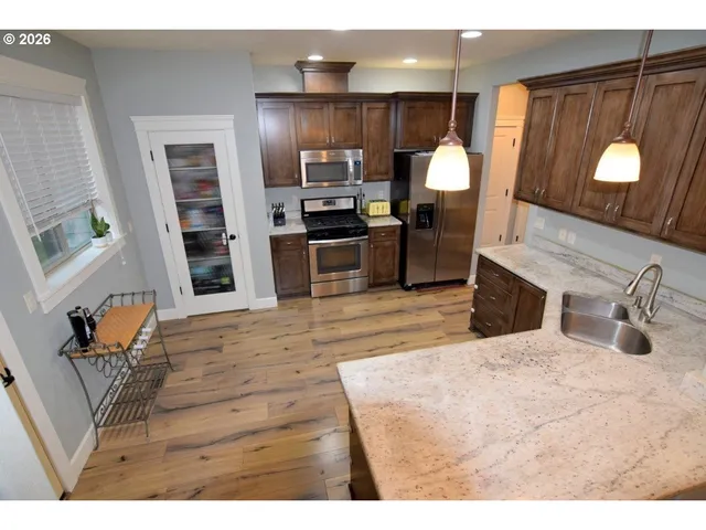 $449,900 | 2335 Maplewood Drive South, Salem, OR 97302