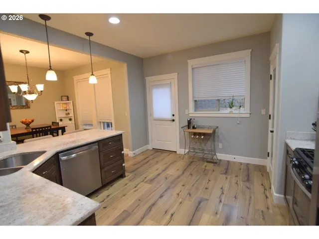 $449,900 | 2335 Maplewood Drive South, Salem, OR 97302