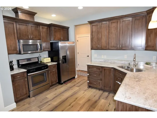 $449,900 | 2335 Maplewood Drive South, Salem, OR 97302