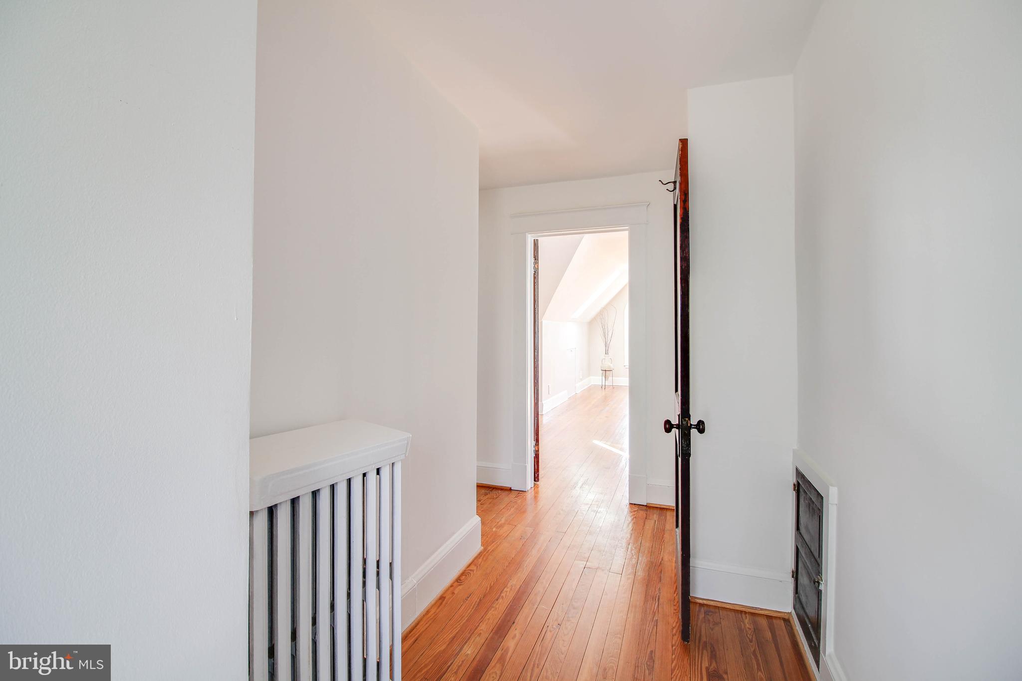 5112 Shelbourne Road Halethorpe, MD 21227 - Photo 24 of 50 Upper level hall