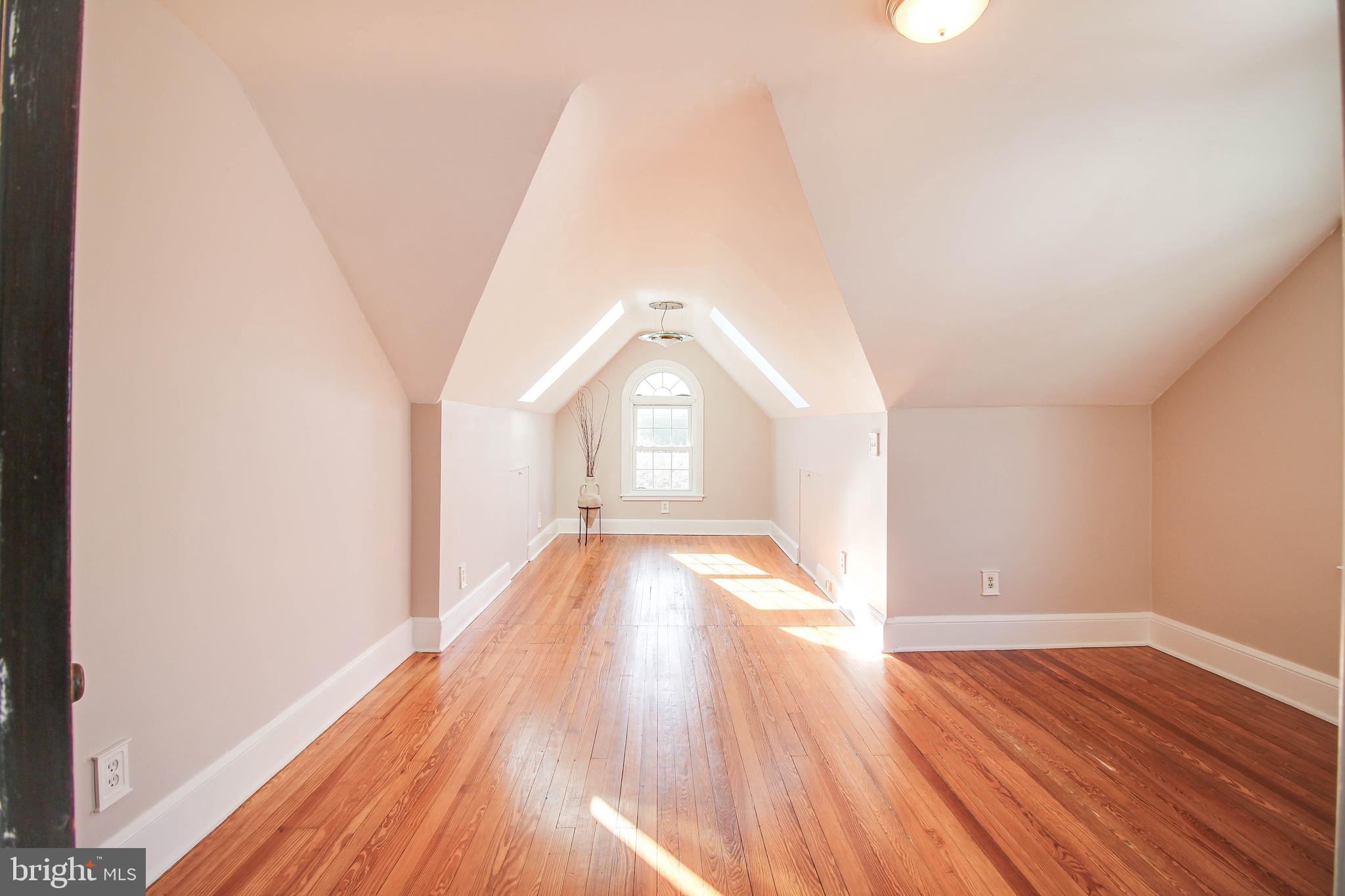 5112 Shelbourne Road Halethorpe, MD 21227 - Photo 26 of 50 upper level 2nd bedroom