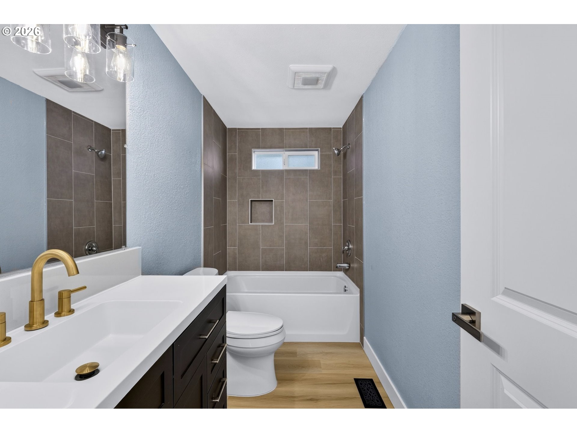 5685 Southwest 207th Avenue Beaverton, OR 97078 - Photo 20 of 43 Bathroom
