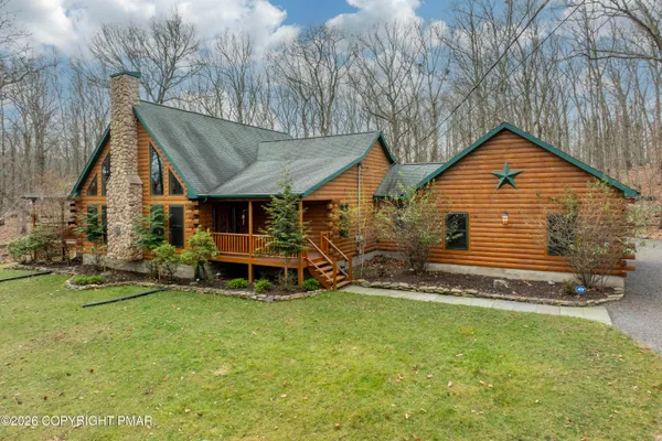 $875,000 | 1212 Acacia Drive, Hawley, PA 18428