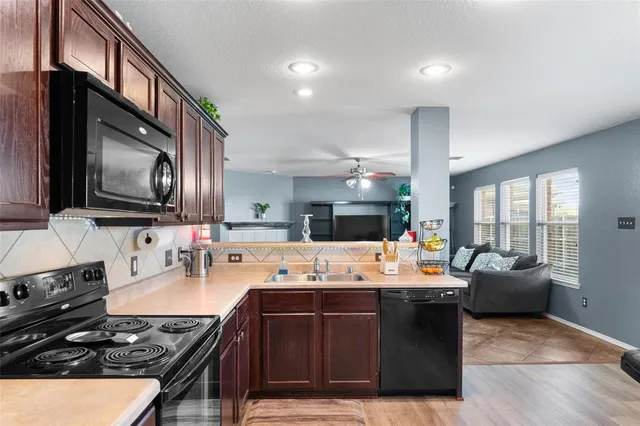 a picture of a bench in a cabinet