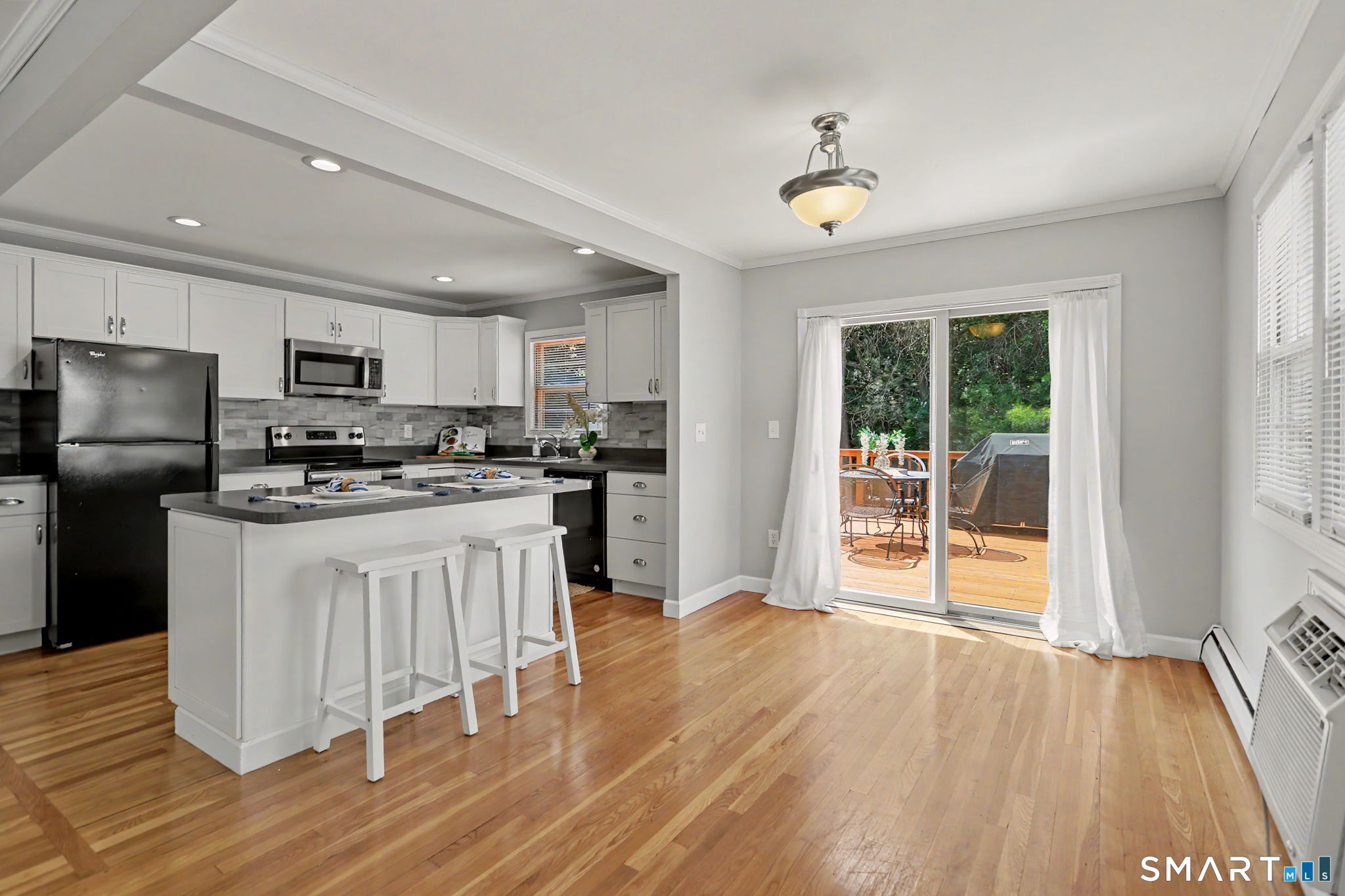 143 Ranch Drive Bridgeport, CT 06606 - Photo 8 of 32