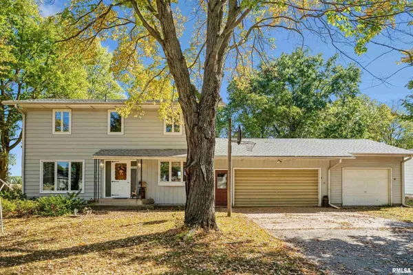 $205,000 | 904 5th Street, Erie, IL 61250