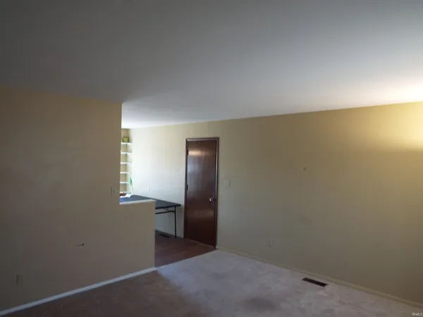 $179,999 | 7629 Kingsway Drive, Fort Wayne, IN 46819