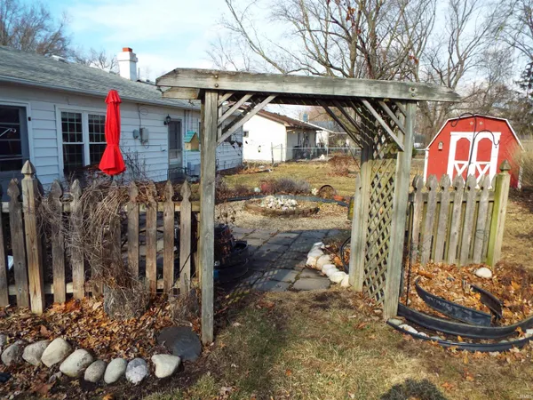 $179,999 | 7629 Kingsway Drive, Fort Wayne, IN 46819