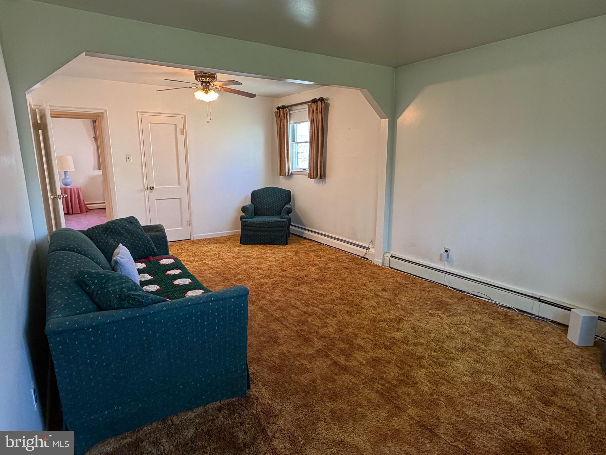 2608 Wood Road Secane, PA 19018 - Photo 11 of 33 Family Room