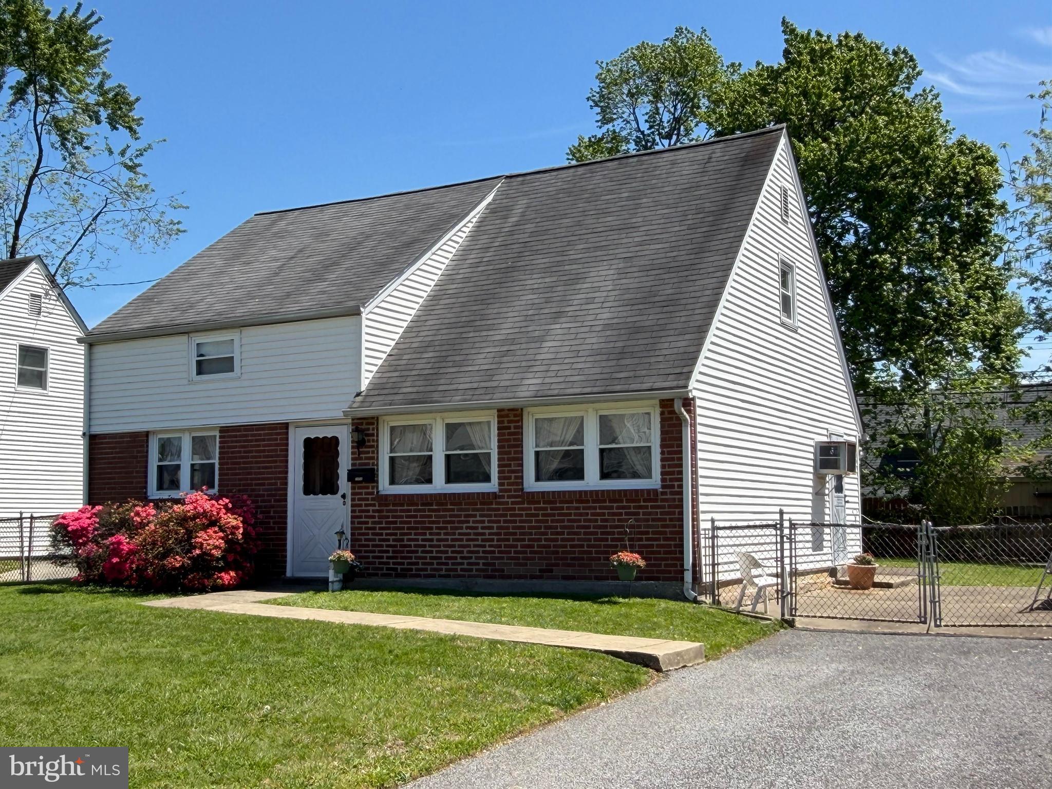2608 Wood Road Secane, PA 19018 - Photo 2 of 33