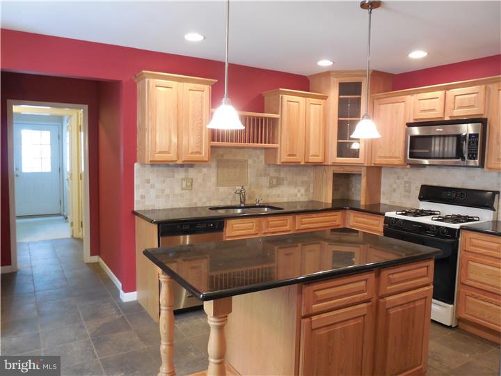 79 Christopher Mill Road Medford, NJ 08055 - Photo 7 of 24 Gallery Image 7