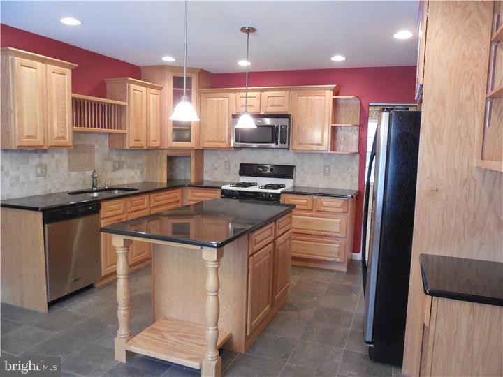 79 Christopher Mill Road Medford, NJ 08055 - Photo 8 of 24 Gallery Image 8