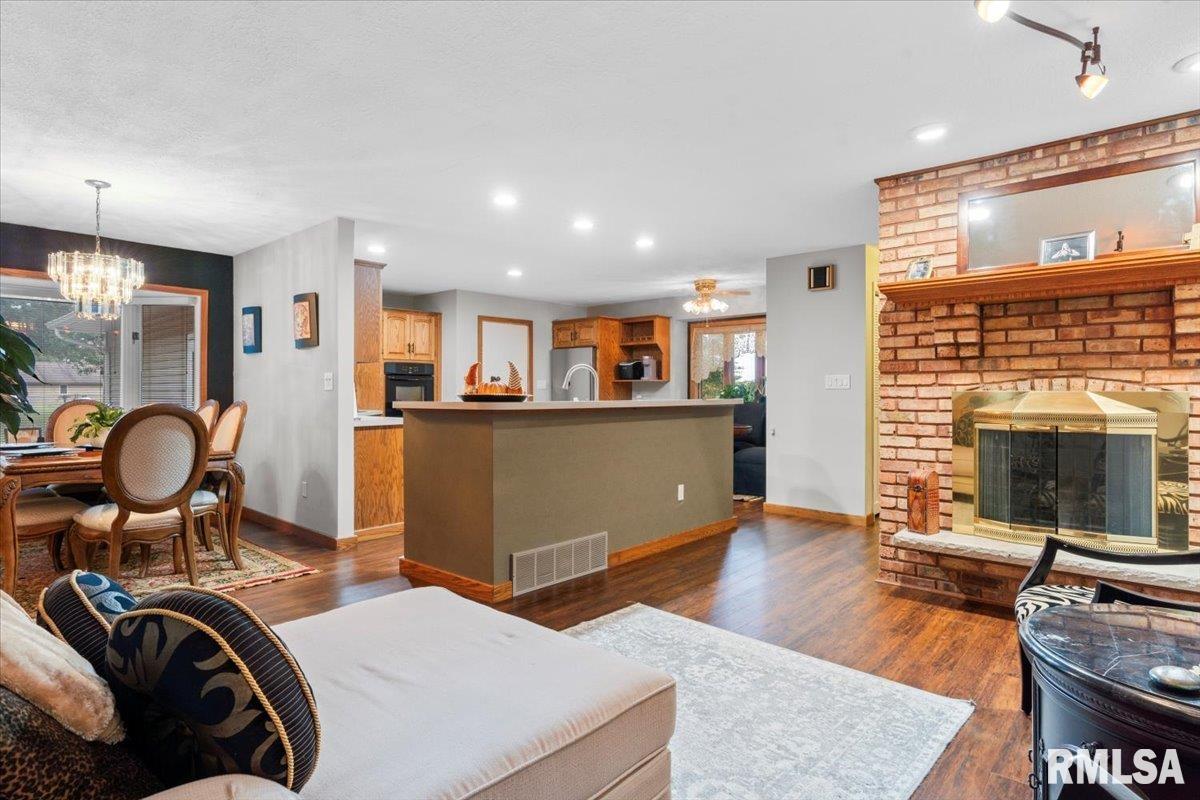 5810 Maxheimer Road Rochester, IL 62563 - Photo 14 of 42 Gallery Image 14
