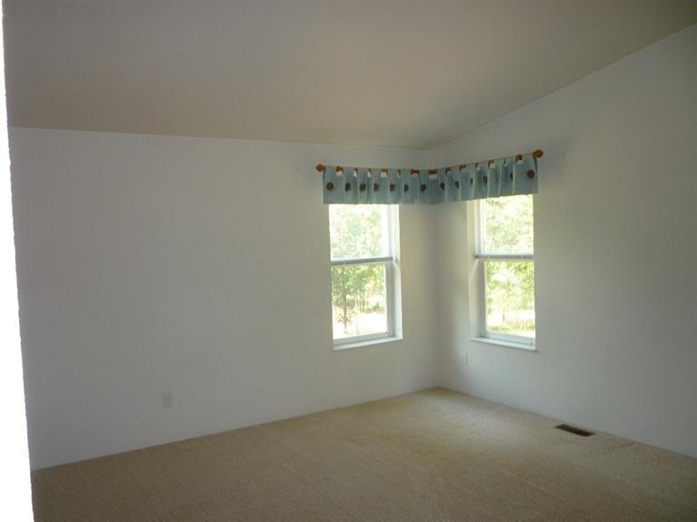 2695 Old Ferry Road Shady Cove, OR 97539 - Photo 21 of 31 Master bedroom w/two windows