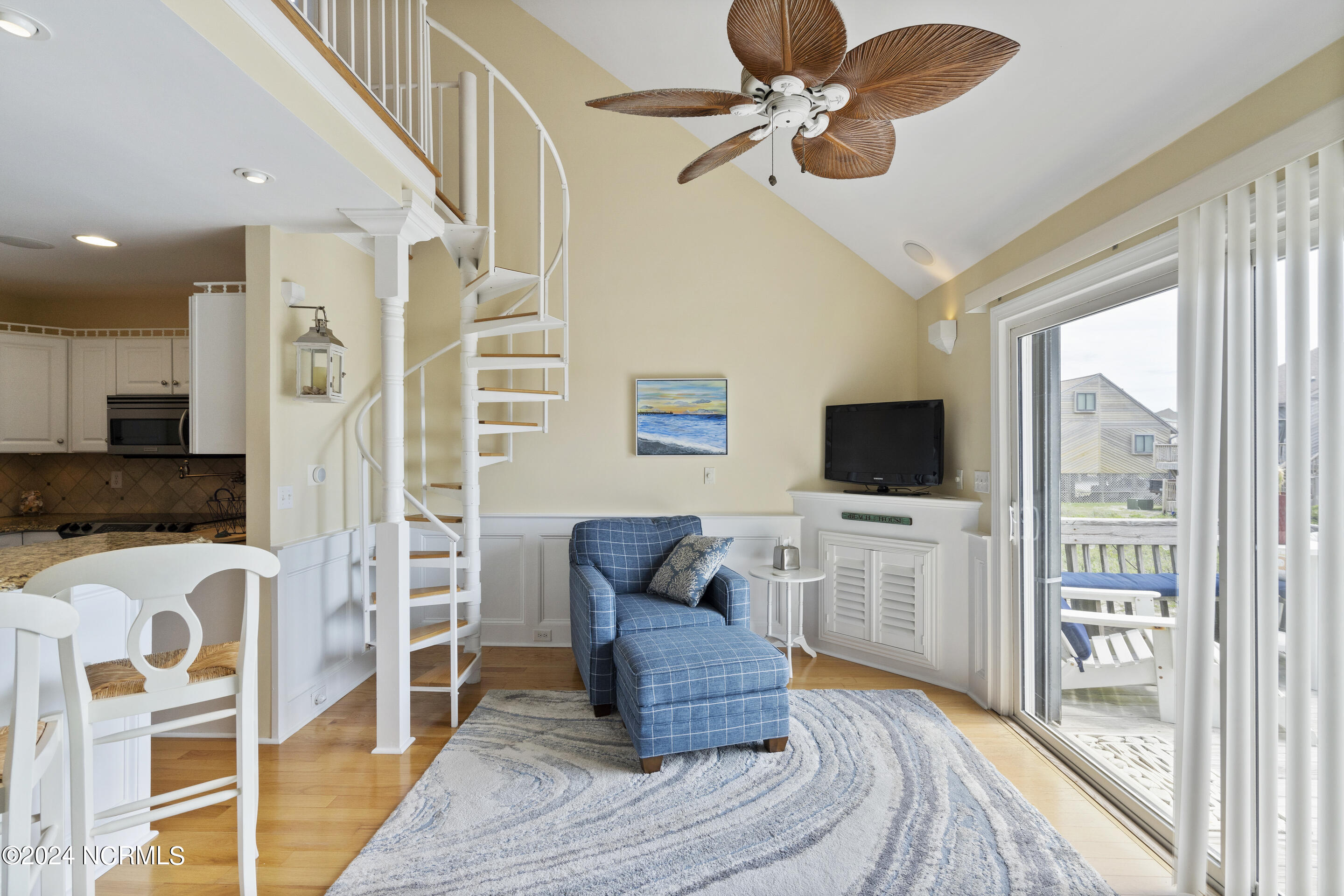 886 New River Inlet Road, Unit 47 North Topsail Beach, NC 28460 - Photo 23 of 54 Living Room