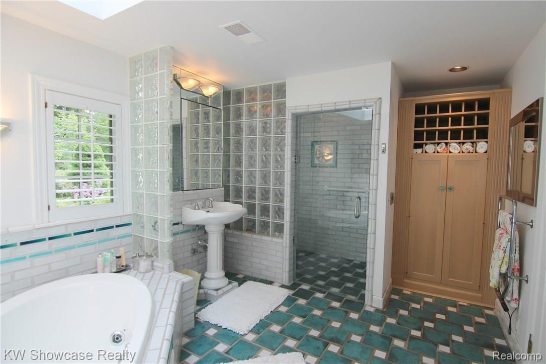 1420 North Livernois Road Rochester, MI 48306 - Photo 26 of 39 Master Bathroom w/Heated Floors