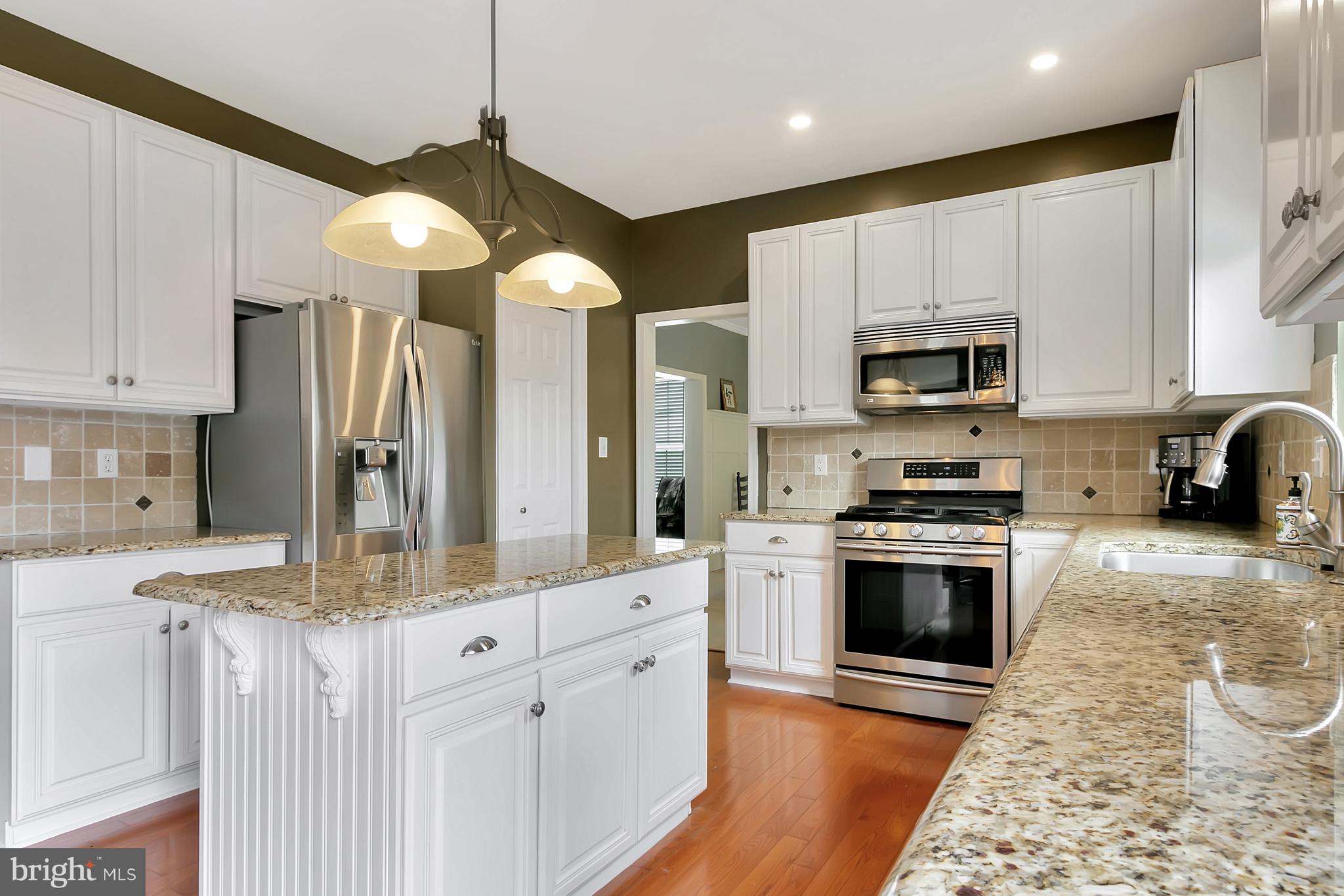 6 Rita Court Newark, DE 19702 - Photo 5 of 29 Bright & spacious Kitchen