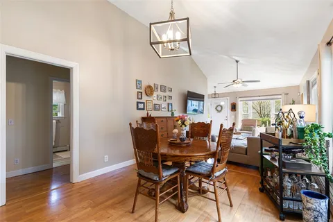$399,000 | 109 Pinegrove Avenue, Warwick, RI 02889