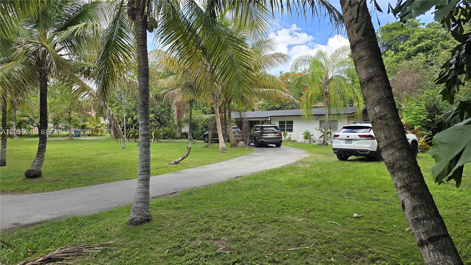 8603 Southwest 68th St Road Miami, FL 33143 - Photo 1 of 5