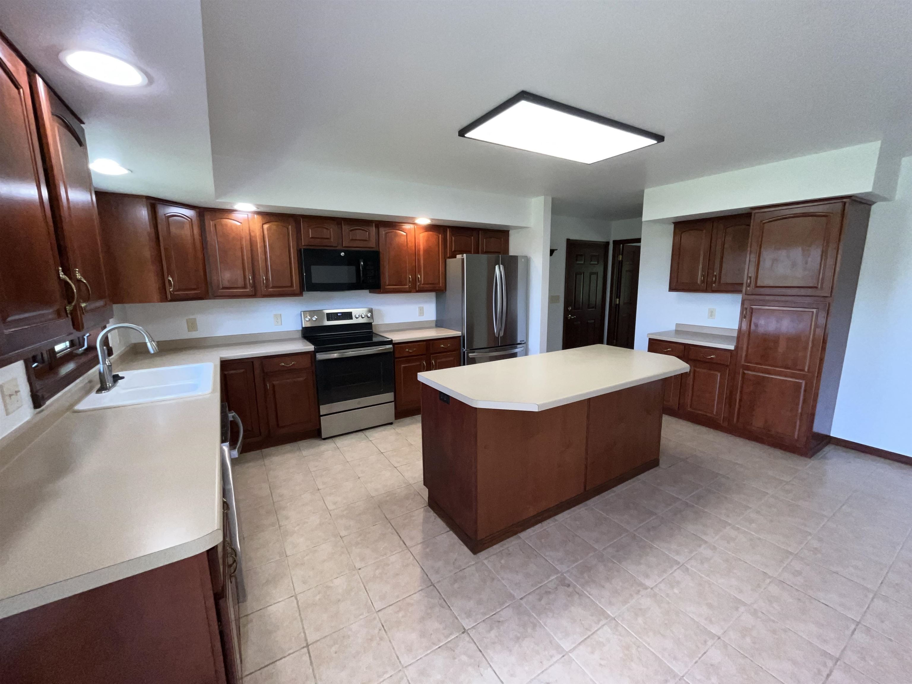 154786 Skyhill Road Wausau, WI 54403 - Photo 7 of 44