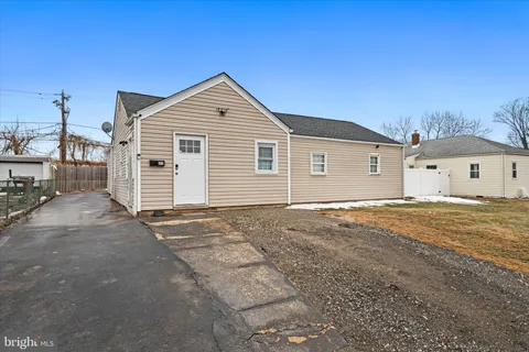 $269,900 | 31 Lea Road, New Castle, DE 19720