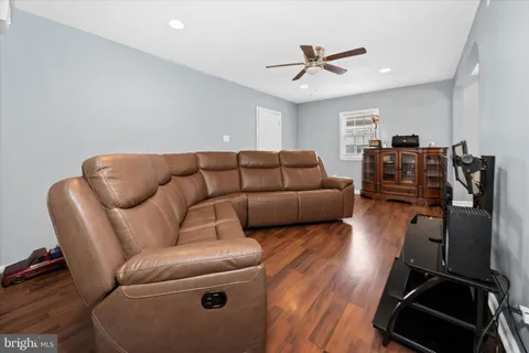 $269,900 | 31 Lea Road, New Castle, DE 19720