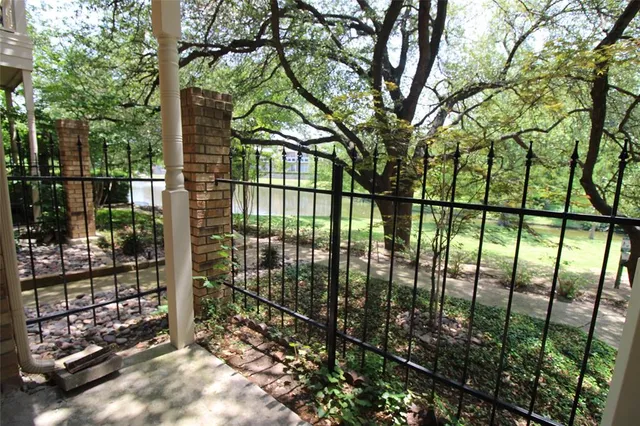 a view of outdoor space