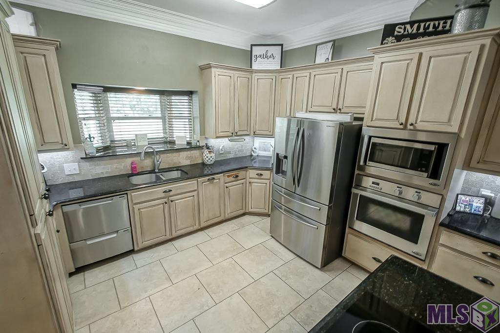 10373 Gurney Road Baker, LA 70714 - Photo 11 of 31