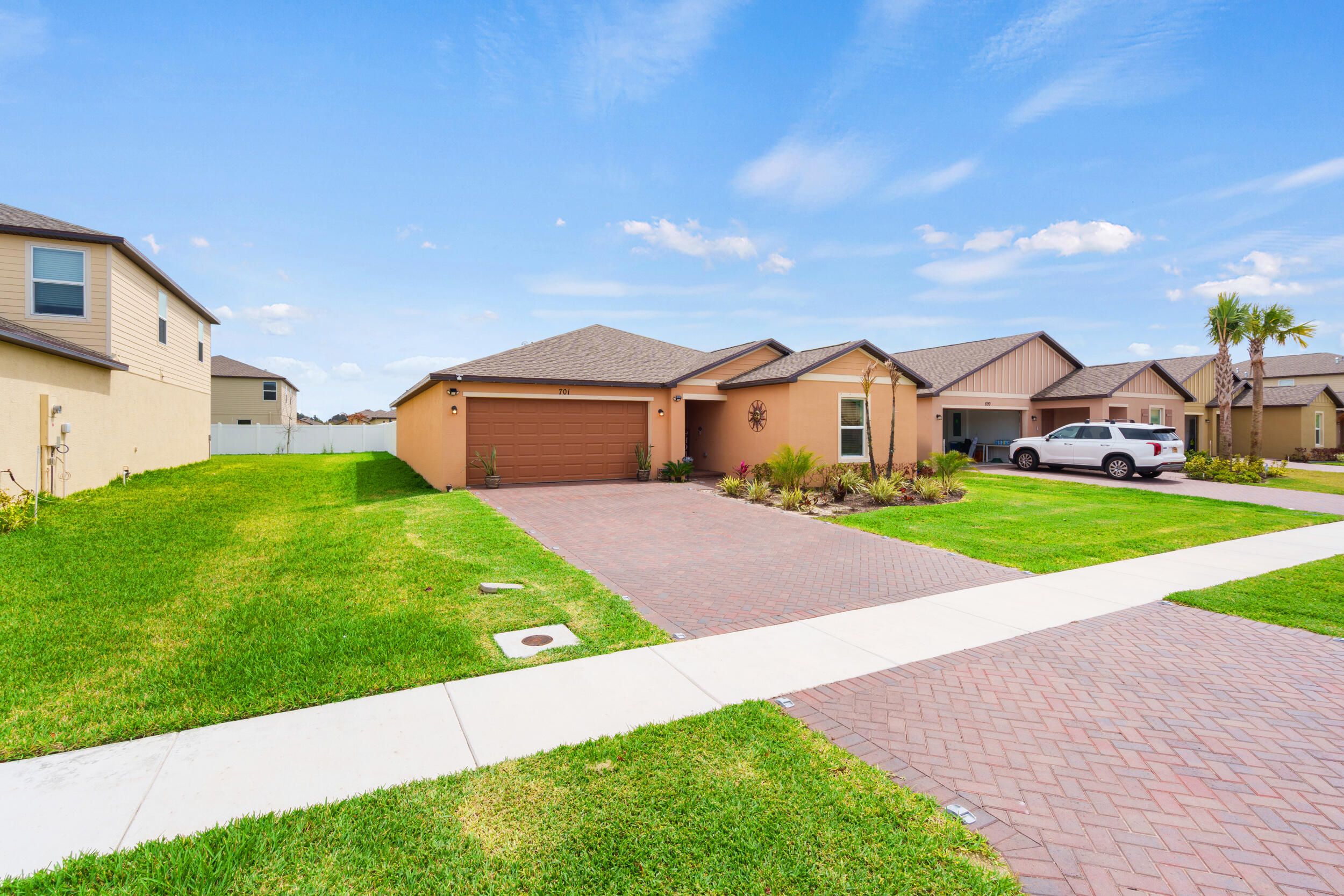 701 Carlyle Way Fort Pierce, FL 34947 - Photo 3 of 61 3_dsc04211