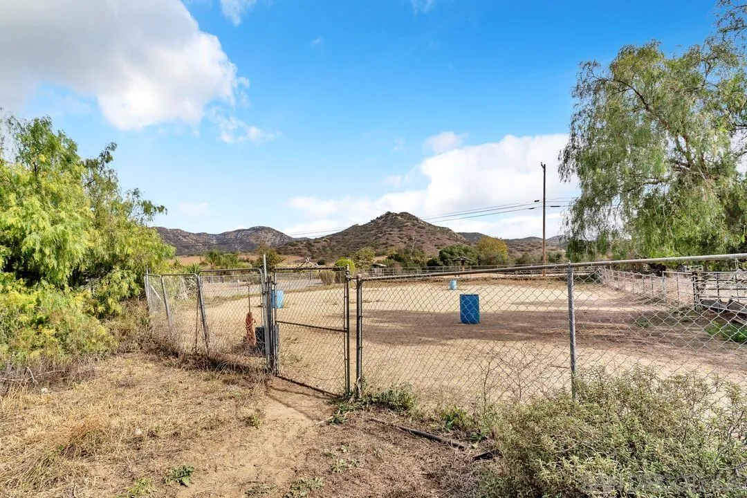 15127 Sycamore Canyon Road Poway, CA 92064 - Photo 45 of 47