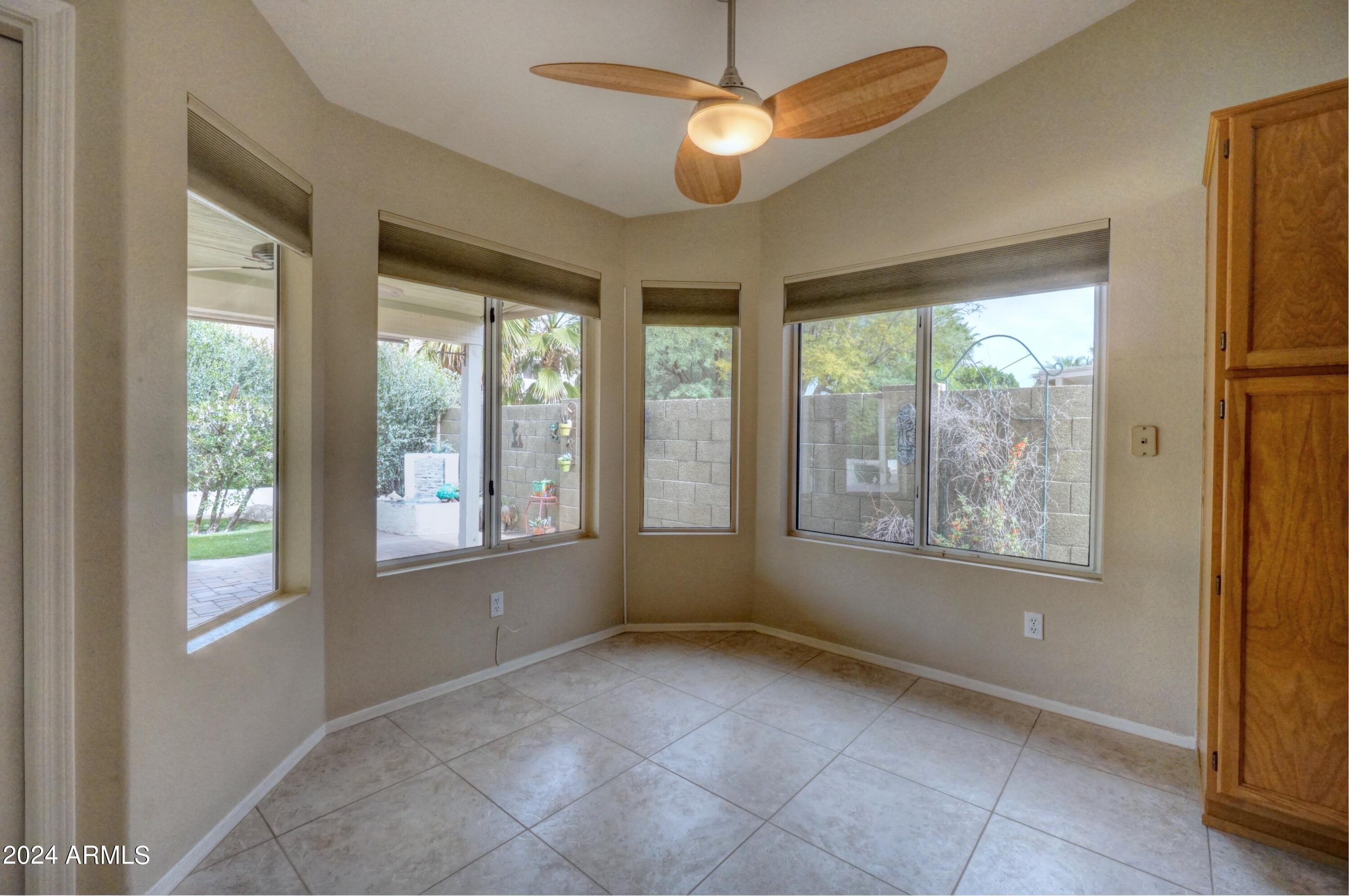2510 East Rockledge Road Phoenix, AZ 85048 - Photo 17 of 51 17 - Dining area