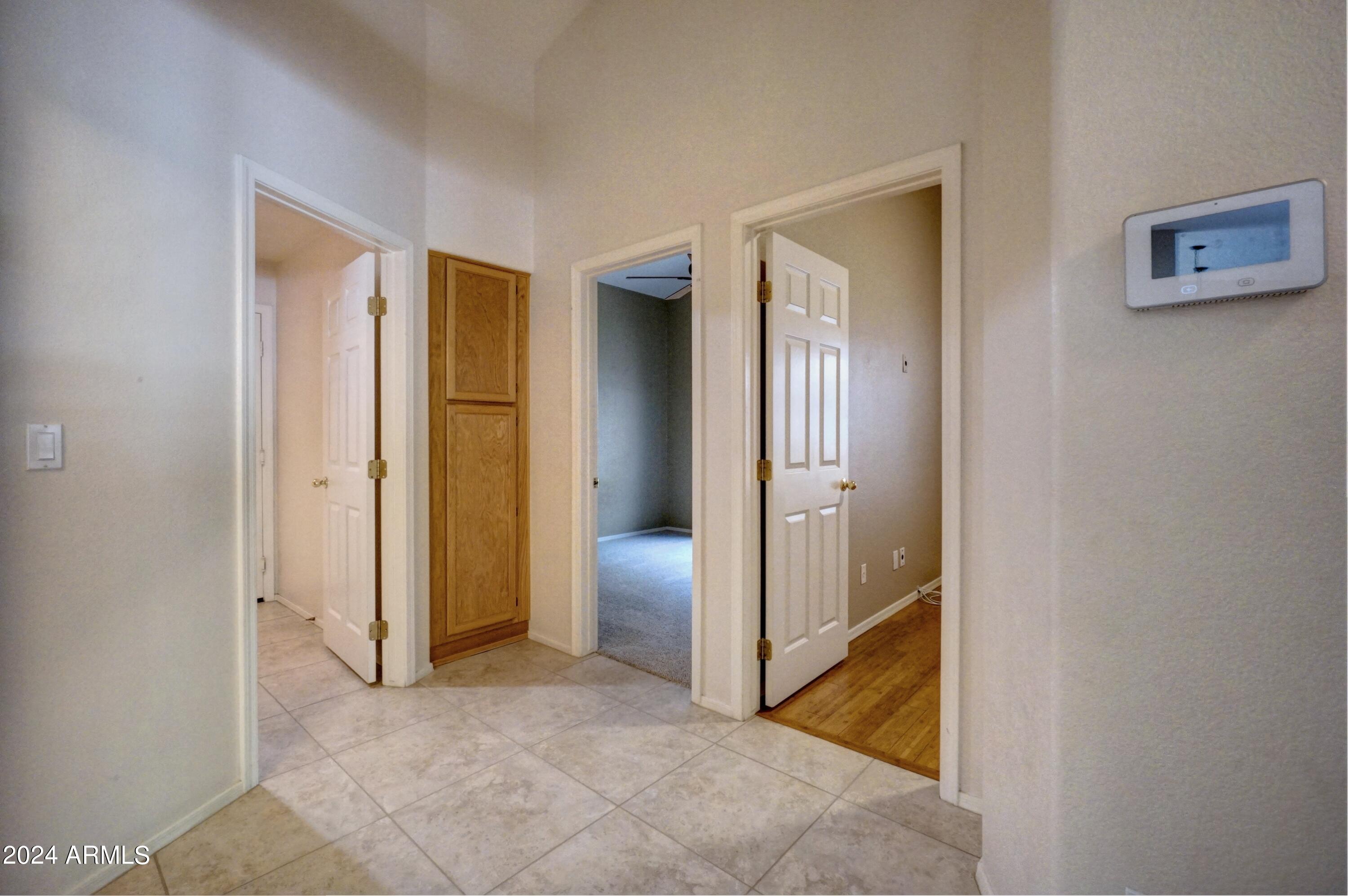 2510 East Rockledge Road Phoenix, AZ 85048 - Photo 18 of 51 18 - Hallway