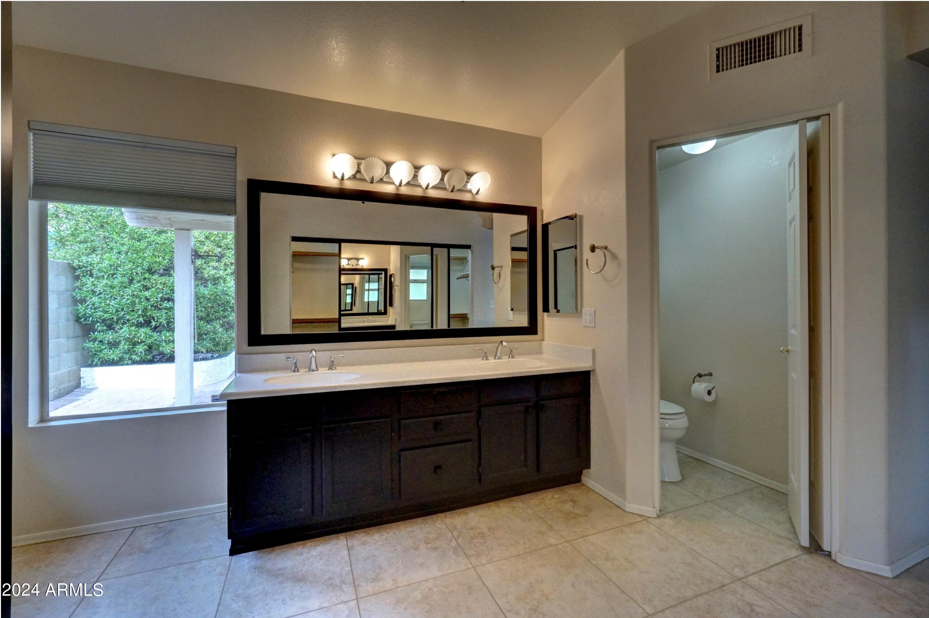 2510 East Rockledge Road Phoenix, AZ 85048 - Photo 29 of 51 29 - Master Bathroom