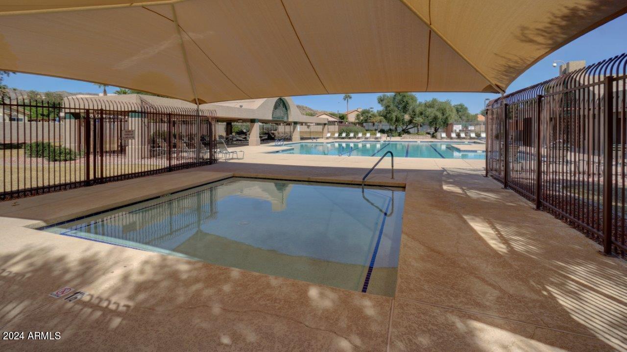 2510 East Rockledge Road Phoenix, AZ 85048 - Photo 47 of 51 47 - Community Kiddie Pool