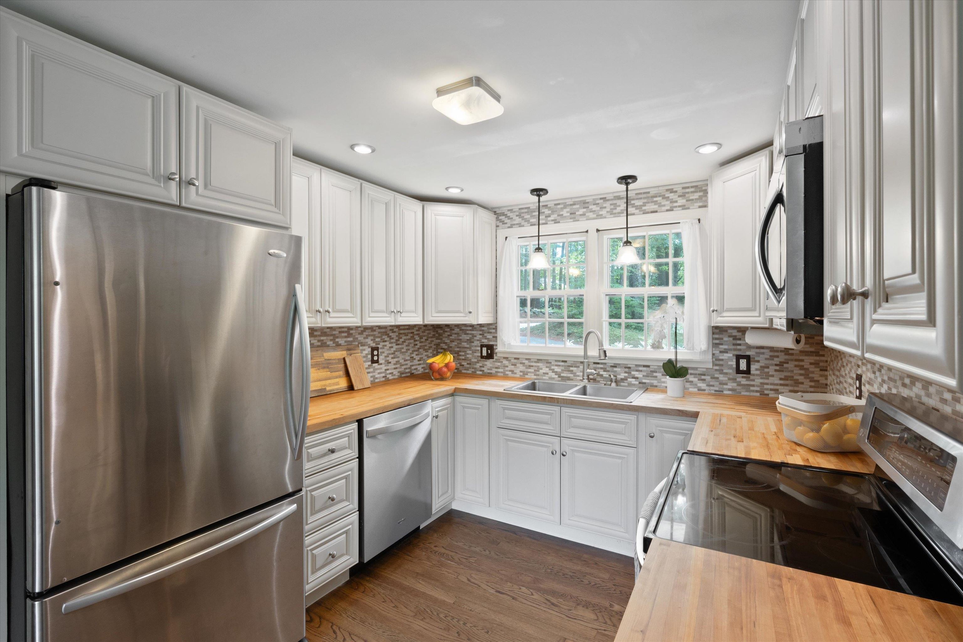 220 Boston Post Road Amherst, NH 03031 - Photo 6 of 40