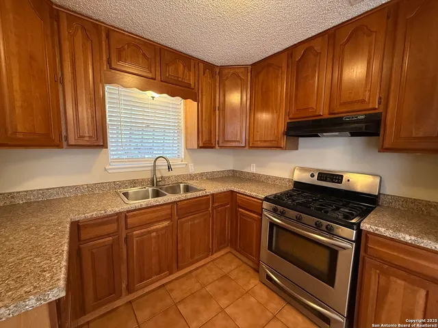 $2,200 | 5706 Gomer Pyle Drive, San Antonio, TX 78240