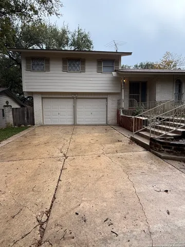 $2,200 | 5706 Gomer Pyle Drive, San Antonio, TX 78240