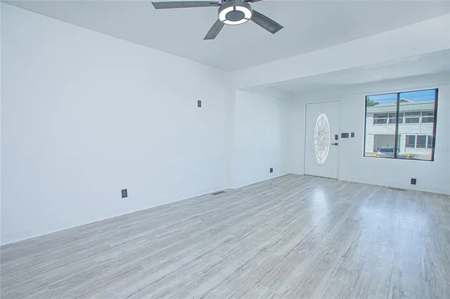 $439,000 | 207 South Oleander Avenue, Daytona Beach, FL 32118