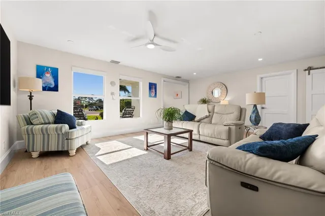 $1,067,000 | 1925 Imperial Golf Course Boulevard, Naples, FL 34110