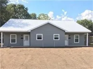 $1,500 | 1841 Caroline Lane, Sealy, TX 77474