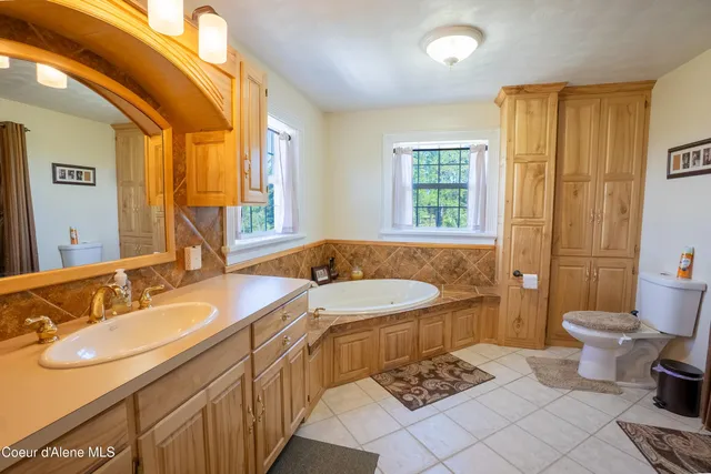 $1,200,000 | 222 Nighthawk Road, Bonners Ferry, ID 83805