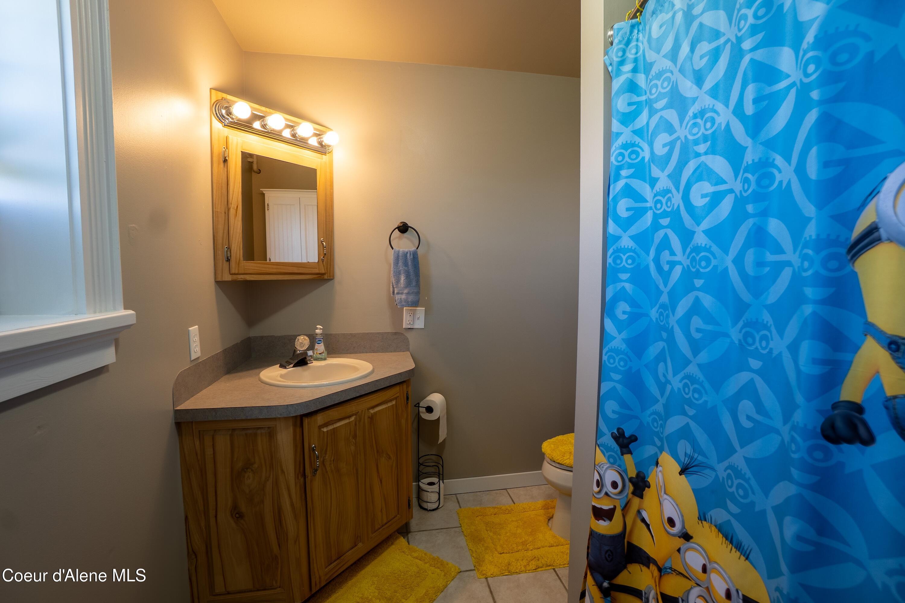 222 Nighthawk Road Bonners Ferry, ID 83805 - Photo 18 of 30 Full Guest Bath