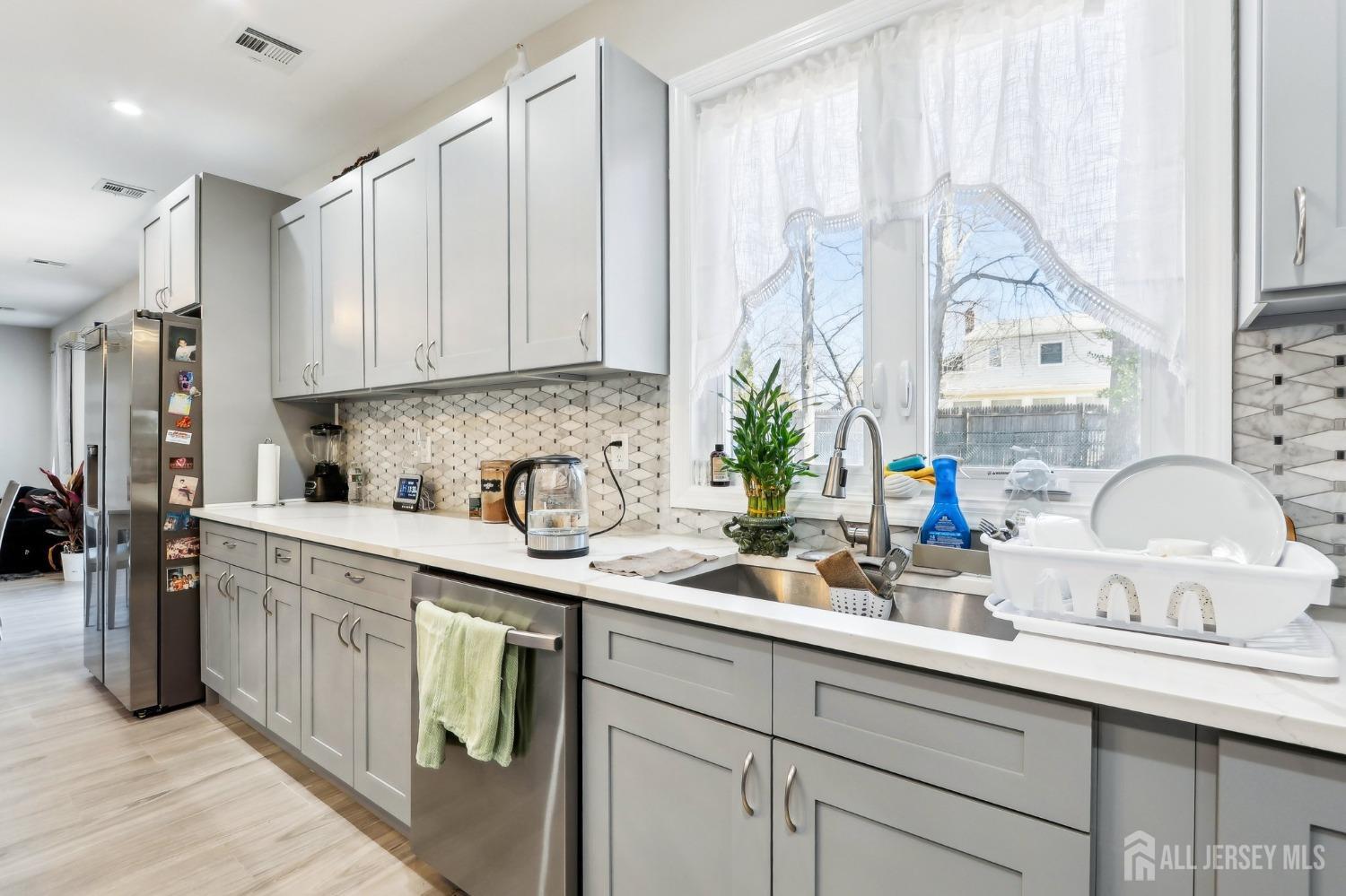 13 Caldwell Road Edison, NJ 08817 - Photo 15 of 40