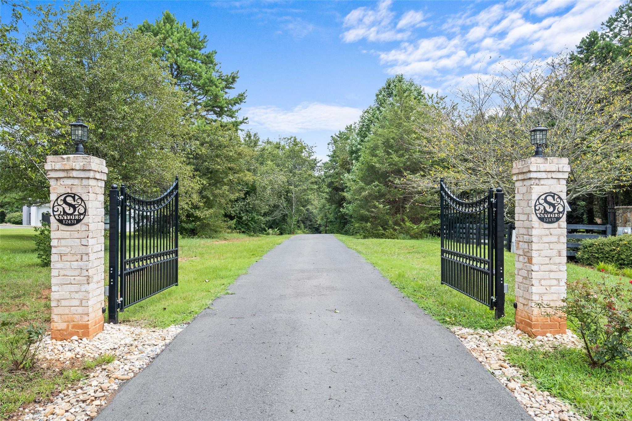 12431 McCord Road Huntersville, NC 28078 - Photo 5 of 45 Gallery Image 5