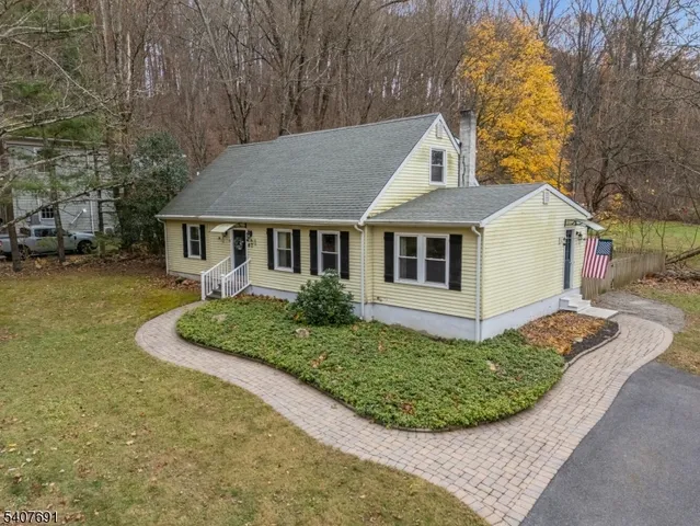 $485,000 | 67 Hollow Road, Glen Gardner, NJ 08826