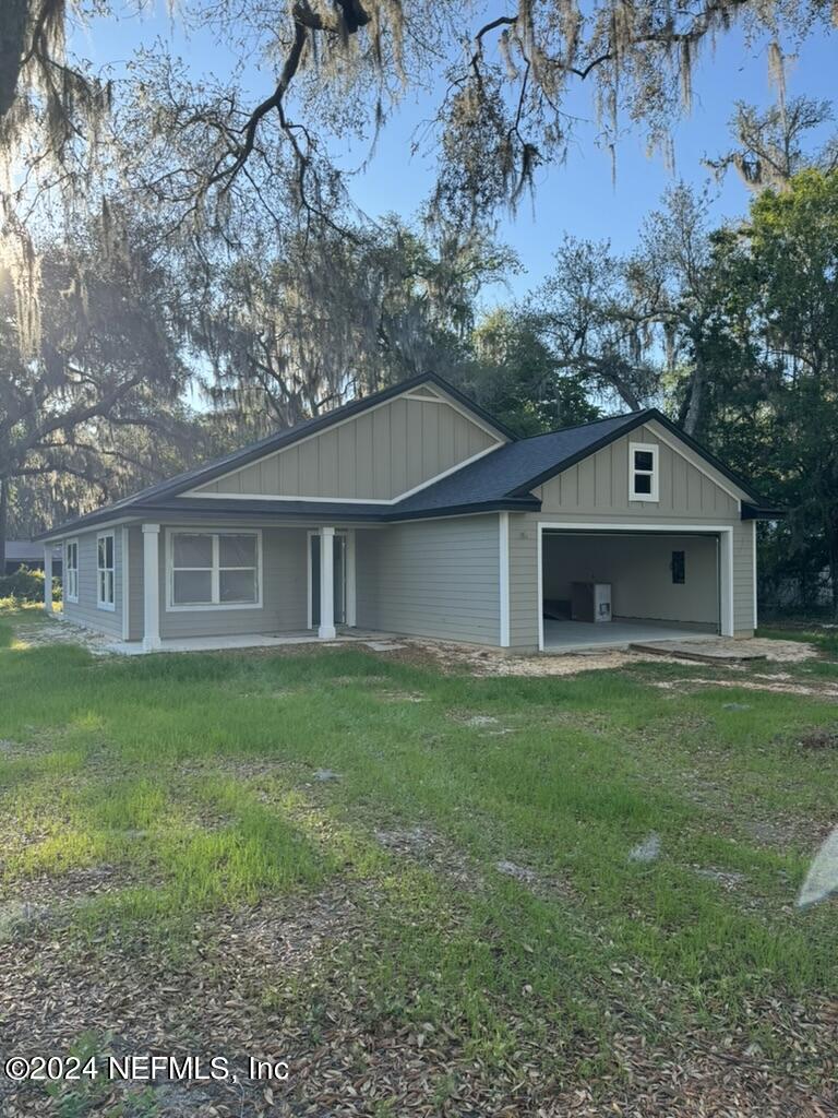 8647 Ridge Road Melrose, FL 32666 - Photo 1 of 7 8647 Front