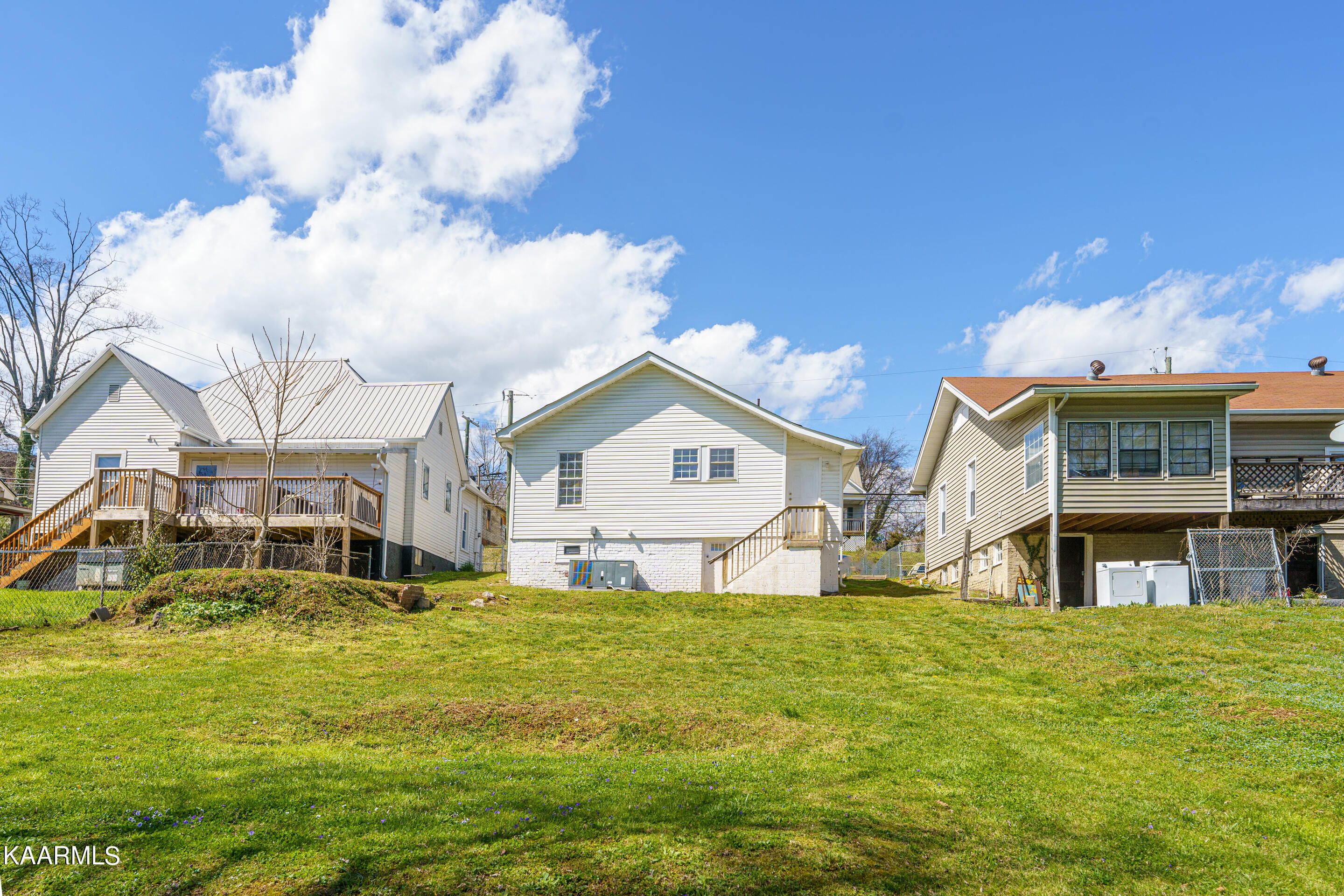 1610 Cecil Avenue, Knoxville, TN 37917 Compass